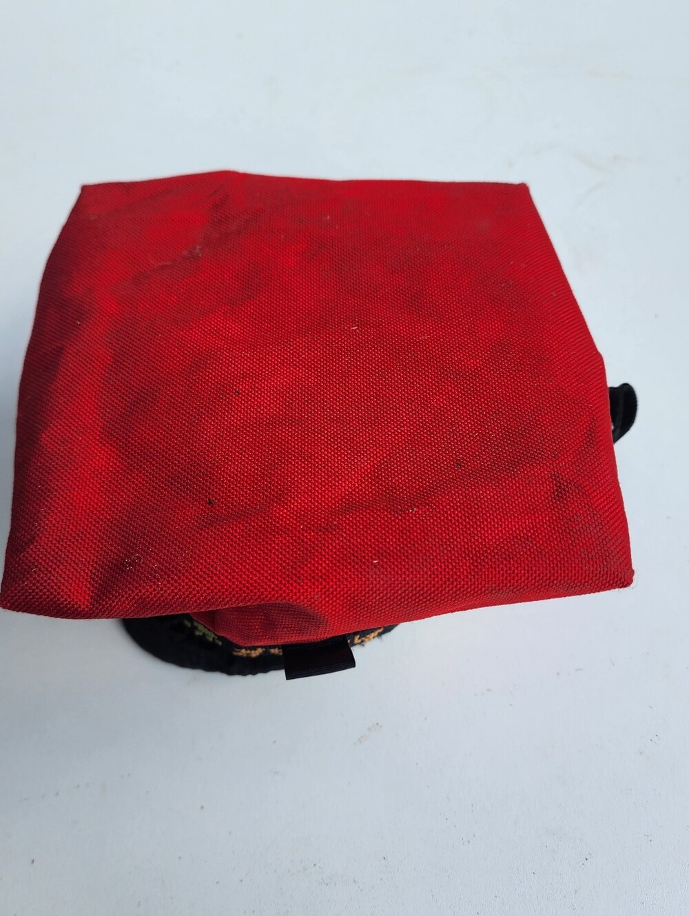 Ruff Wear Portable Dog Treat Poach & Messy Mutts Silicone Travel Water Bowl Red - Picture 14 of 15